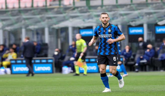 PROBABILI FORMAZIONI LIVE: Douglas Luiz stop | Kean spera | c'è de Vrij nell'Inter PROBABILI FORMAZIONI LIVE: Douglas Luiz stop | Kean spera | c'è de Vrij nell'Inter