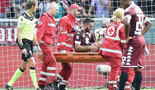 Sinisa ne perde un altro: crociato rotto per Molinaro. Stagione (quasi) finita. Sinisa ne perde un altro: crociato rotto per Molinaro. Stagione (quasi) finita.