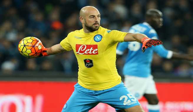 REINA, SI DECIDE OGGI: SI VA VERSO IL RIENTRO A NAPOLI DOPO L'INFORTUNIO