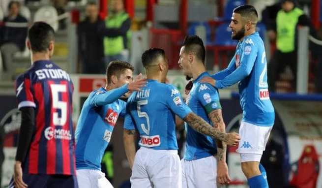 VOTI ANTICIPO CROTONE-NAPOLI: MAGICO HAMSIK, ALLAN PREZIOSO E REINA CONSERVA I 3 PUNTI!